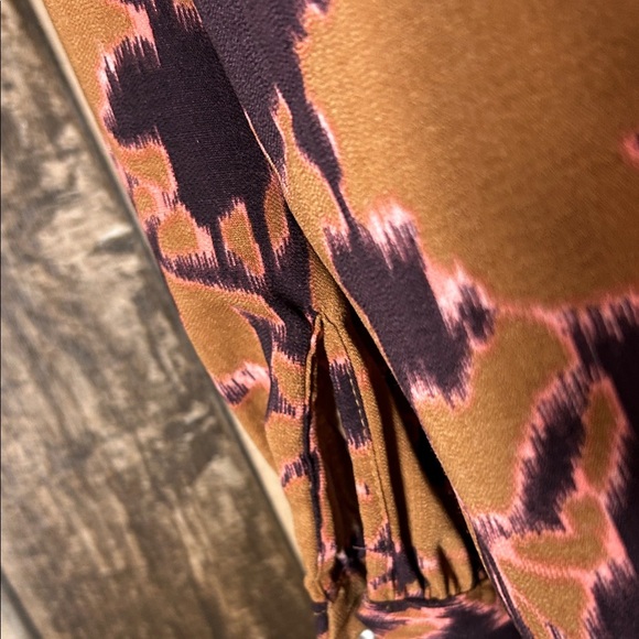 Floral Women's button down Blouse - Picture 16 of 16